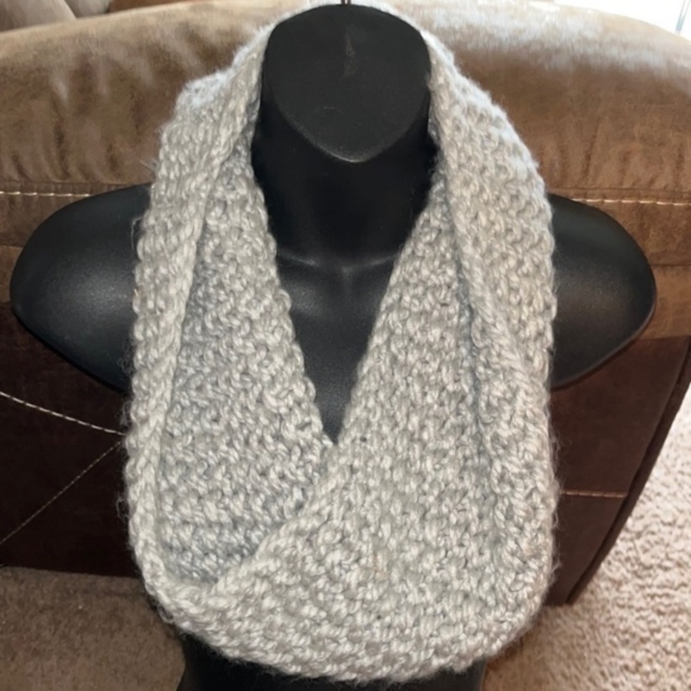 Gray chunky knit infinity scarf